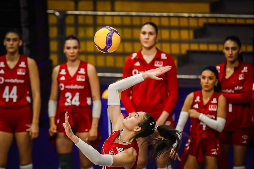 Ne yapacaktı ki İlkin Aydın: Acısını içine gömmekten başka - Fotoğraf: 3