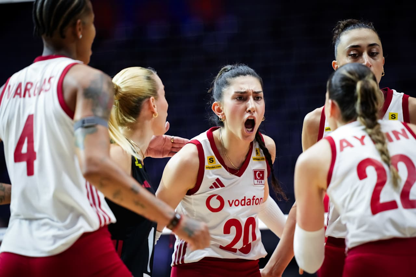 Ne yaptın Melissa Vargas: Filenin Sultanları Tayland'a acımadı - Fotoğraf: 2