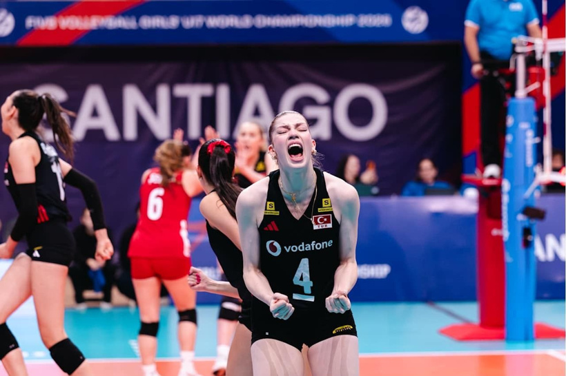Harikasınız kızlar harika: Milliler namağlup takımı yıktı yarı finale çıktı - Fotoğraf: 3