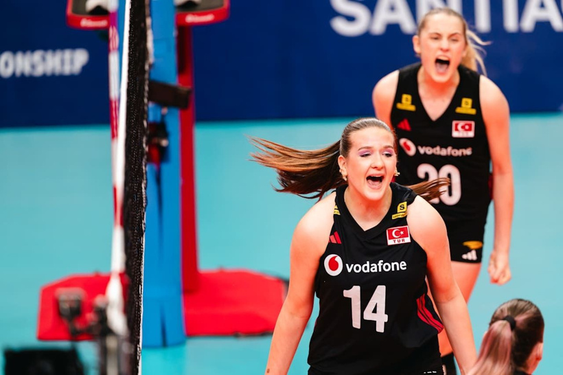 Harikasınız kızlar harika: Milliler namağlup takımı yıktı yarı finale çıktı - Fotoğraf: 6