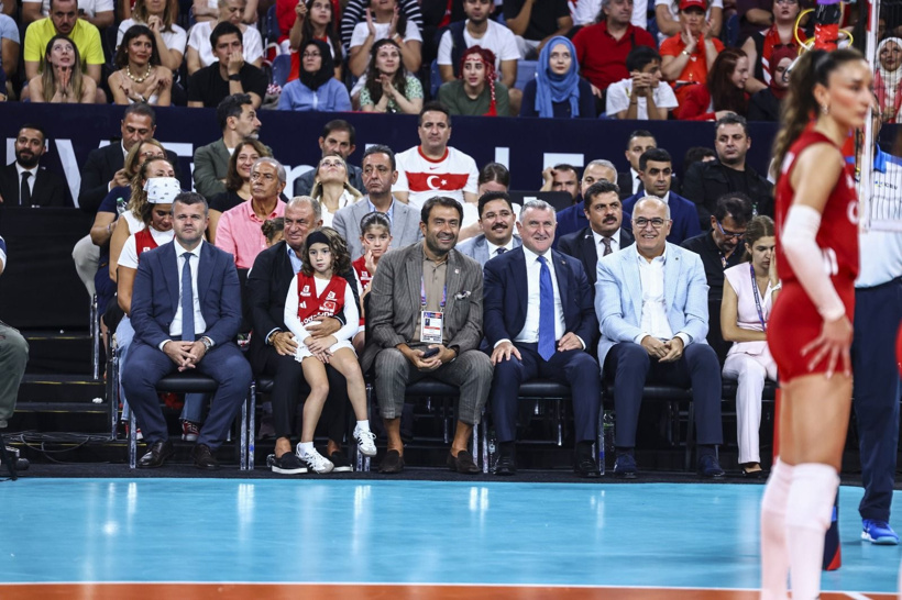 İlkin Aydın'ı görünce hıçkıra hıçkıra ağladı: Fatih Terim kendini kaybetti! - Fotoğraf: 2