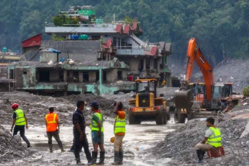 Nepal'de selde can kaybı 734'e çıktı: HES'ler mezar oldu işçiler tünellerde mahsur - Fotoğraf: 7