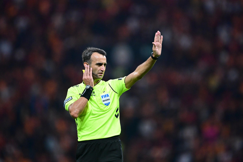 Galatasaray maçındaki kural dışı müdahale: Trio'da açıklandı - Fotoğraf: 2