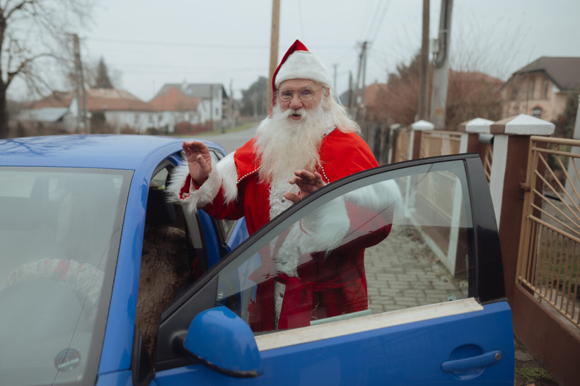 aa-20241210-36441112-36441111-slovakyada-40-yildir-noel-baba-rolunu-ustlenen-stefan-sabala-bu-yil-son-kez-kostumunu-giydi.jpg