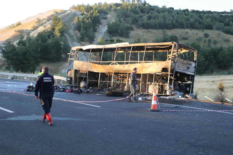 1'i bebek 8 kişi can vermişti: Alev topuna dönen otobüs kazadan 20 dakika önce arıza yapmış - Resim : 3