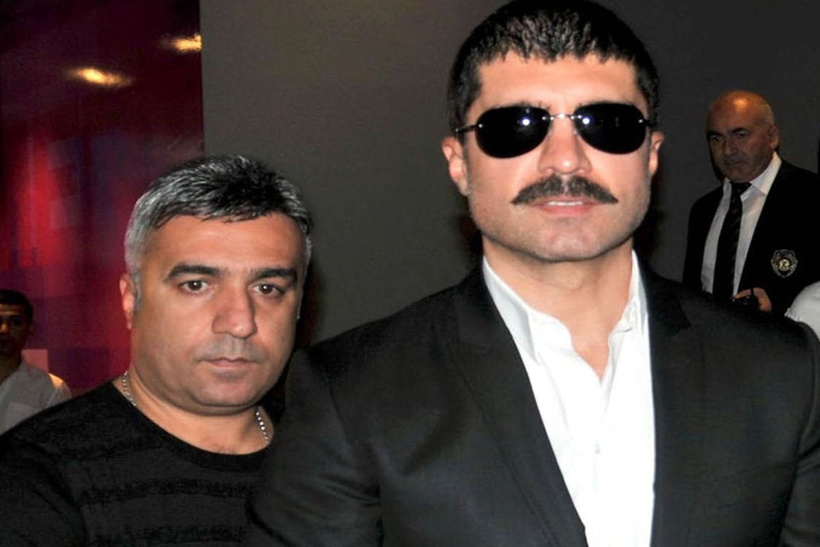 Özcan Deniz ağabeyine demediğini bırakmadı! '1 milyar liramın üzerine çöktü' - Resim : 1