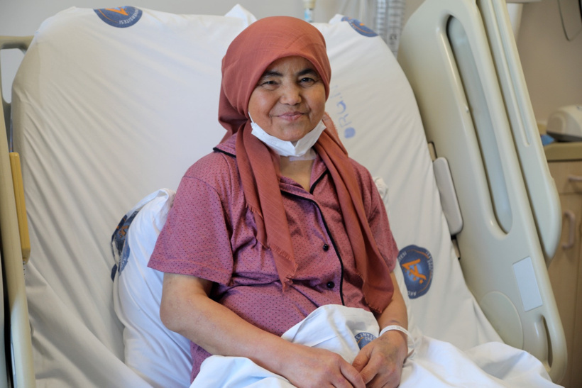 12 yıl sonra böbreğine kavuşunca sedyede çayla kutladı - Resim : 1