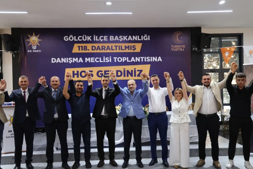 Yeniden Refah'tan aday olmuştu: 185 kişiyle birlikte AKP'ye katıldı - Resim : 1