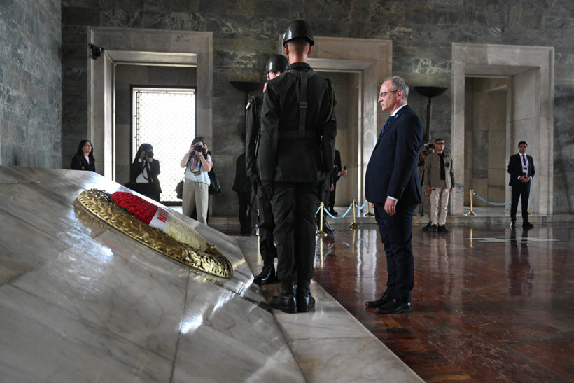 Dünyanın gözü Ankara'da: Zirve öncesi NATO heyetinden Anıtkabir ziyareti - Resim : 2