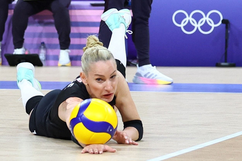 Gizem Örge'nin "Gizemli" hiyakesi: Daha 14'ündeydi halıyla gitti - Fotoğraf: 5