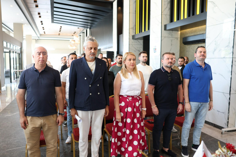 Süper Lig ekibinin ismi, rengi ve logosu değişti - Resim : 2