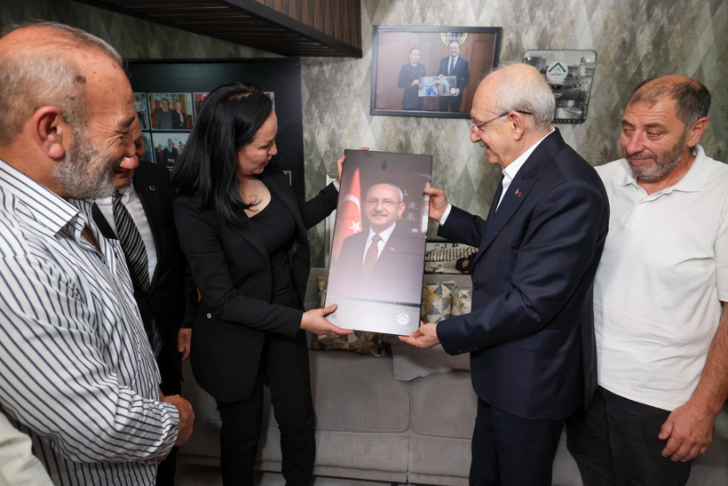 Kılıçdaroğlu'nun kontrollü ziyaretinin seçilmiş esnafı bakın kim çıktı - Resim : 2