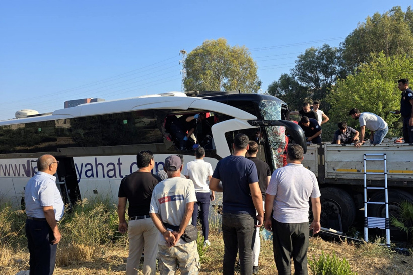 İstanbul-Bodrum otobüsü Milas'ta TIR'a çarptı: 3 ölü, 3'ü ağır 18 yaralı - Resim : 1