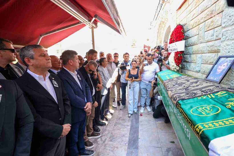Güzin Büyükerşen son yolculuğuna uğurlandı - Resim : 5