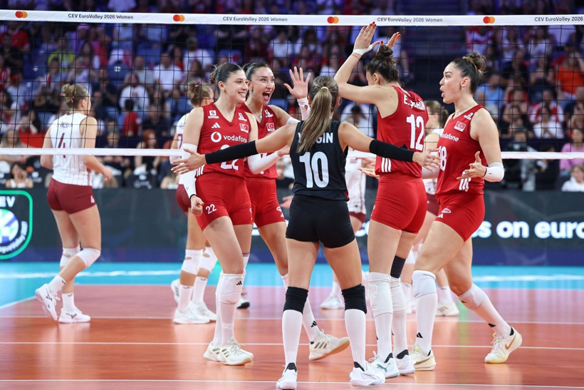 Görülmemiş olay! Zehra Güneş ve Melissa Vargas'a koştular? Neden tartıştıkları ortaya çıktı - Fotoğraf: 2