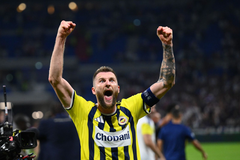 18 yıllık hasret sona erdi! Fenerbahçeli ünlülerden peş peşe paylaşımlar - Fotoğraf: 2