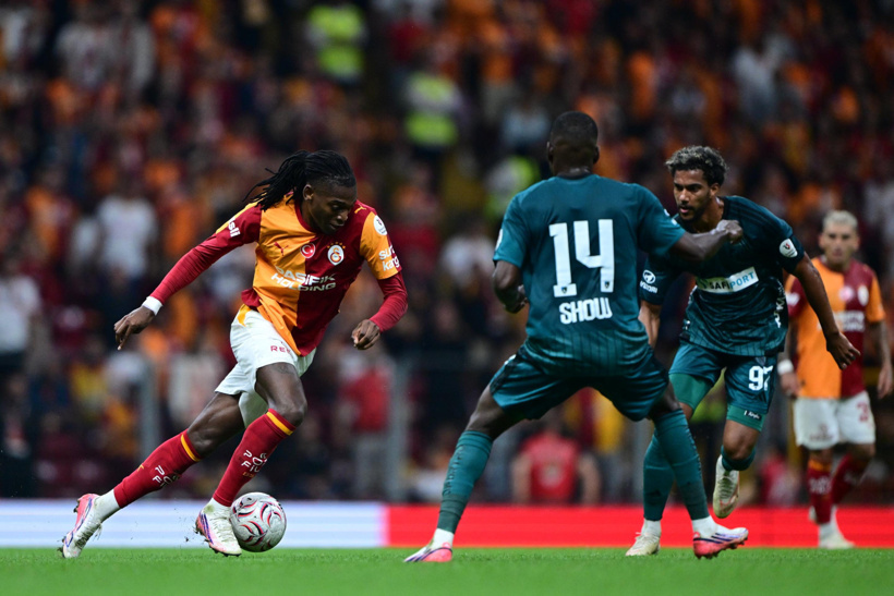Galatasaray maçındaki kural dışı müdahale: Trio'da açıklandı - Fotoğraf: 11