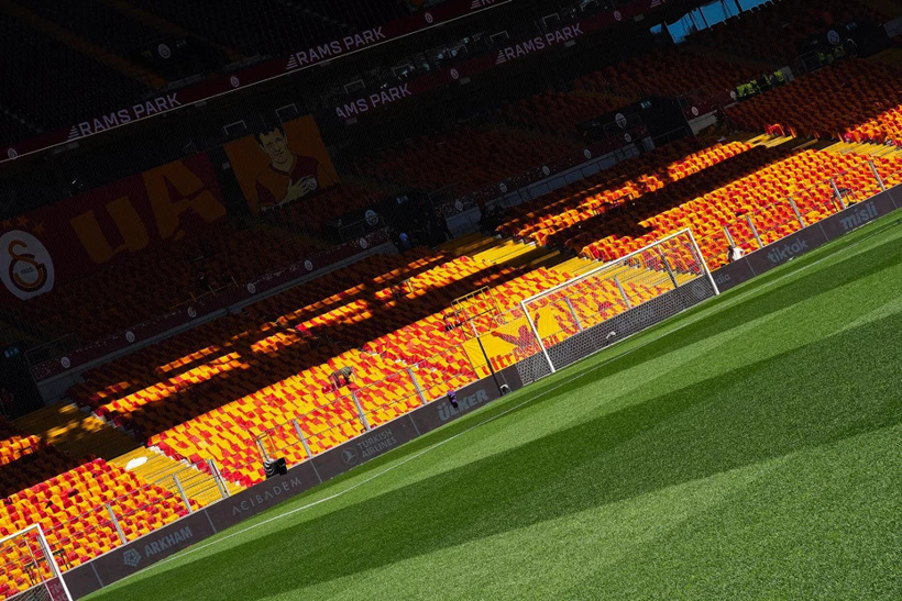 Galatasaray'da tartışma konusu oldu: Yönetim hemen harekete geçti - Resim : 1