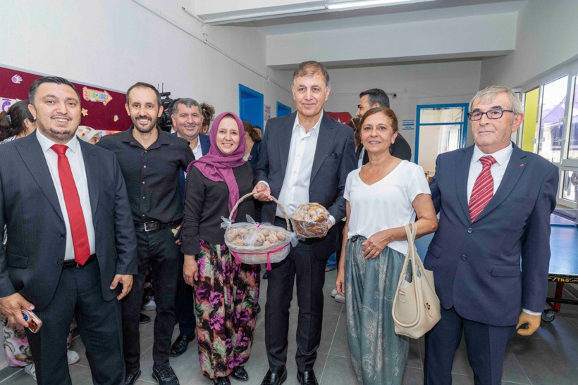 Kızıloba İlkokulu baştan aşağı yenilendi: Çocuklar yeni okullarına kavuştu - Resim : 10