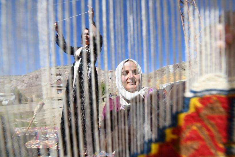 Yayladan tarihi motiflere: Geleneksel yöntemlerle Van'da ilmek ilmek işleniyor - Fotoğraf: 13