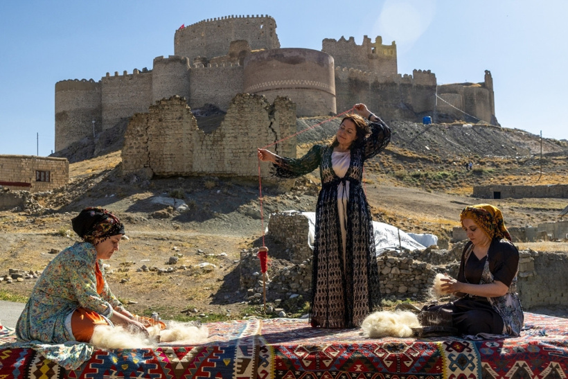Yayladan tarihi motiflere: Geleneksel yöntemlerle Van'da ilmek ilmek işleniyor - Fotoğraf: 16