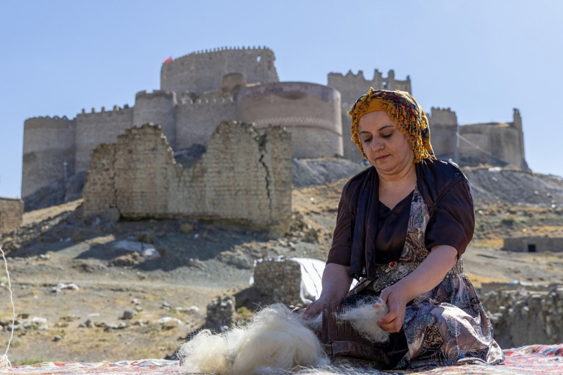 Yayladan tarihi motiflere: Geleneksel yöntemlerle Van'da ilmek ilmek işleniyor - Fotoğraf: 15