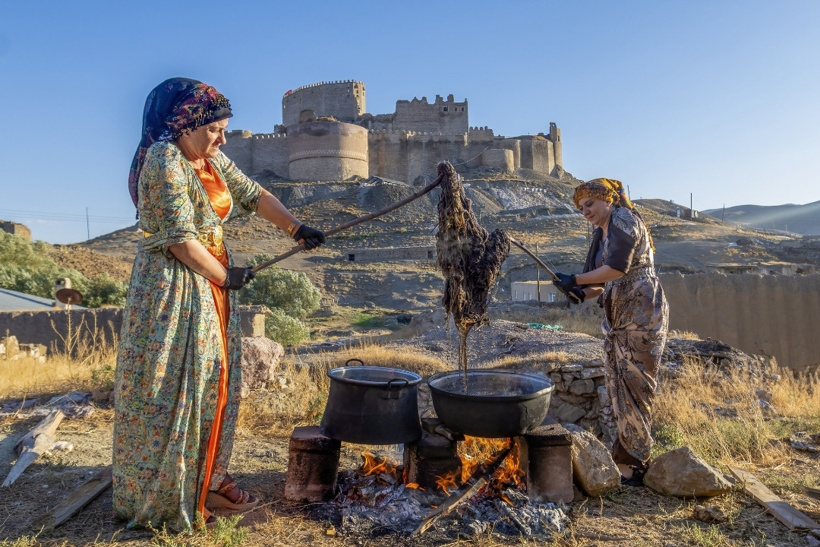 Yayladan tarihi motiflere: Geleneksel yöntemlerle Van'da ilmek ilmek işleniyor - Fotoğraf: 10