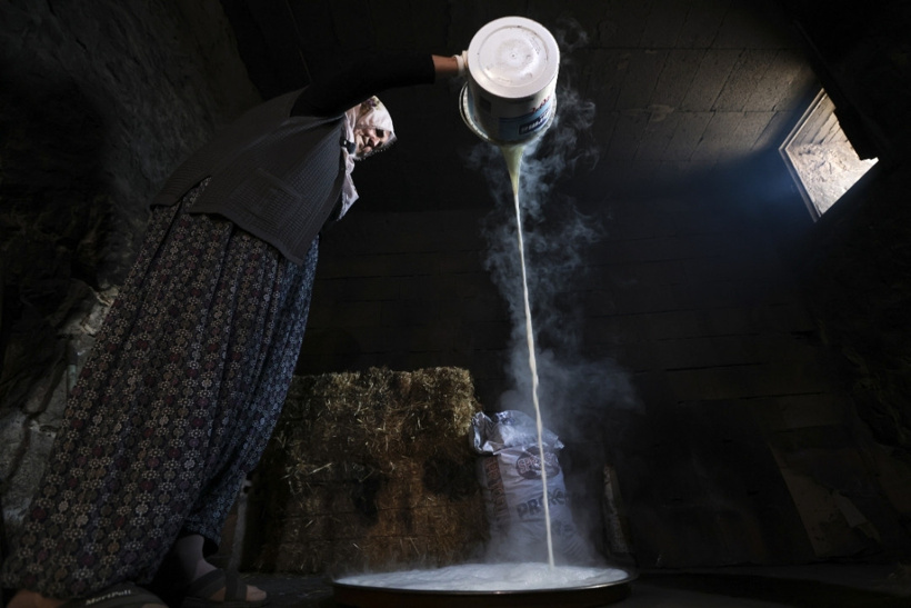 Nevşehir'in tescilli lezzeti binbir zahmetle üretiliyor: Belde adını bu yemekten alıyor - Fotoğraf: 6