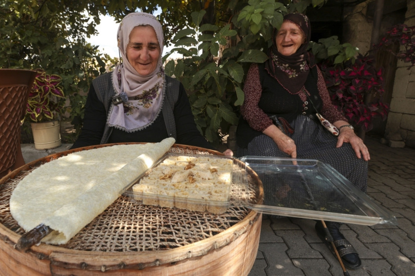 Nevşehir'in tescilli lezzeti binbir zahmetle üretiliyor: Belde adını bu yemekten alıyor - Fotoğraf: 11