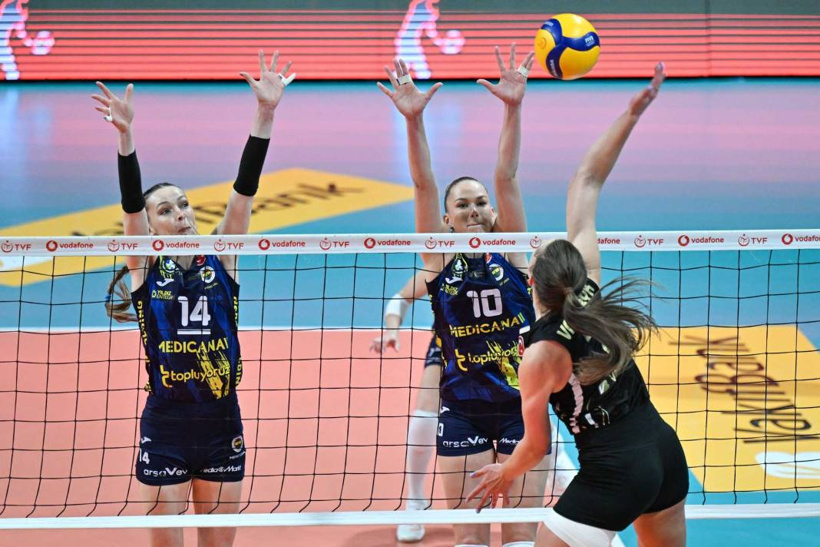 Fenerbahçe'ye VakıfBank darbesi: Markova şov yaptı - Fotoğraf: 2