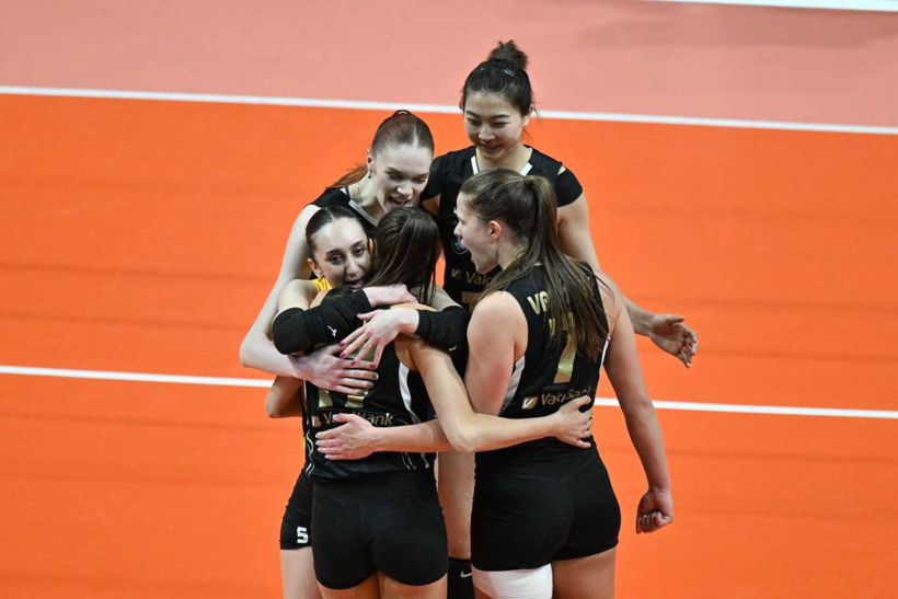 Fenerbahçe'ye VakıfBank darbesi: Markova şov yaptı - Fotoğraf: 3