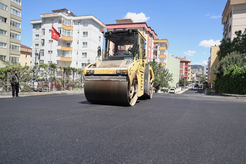 tapu-ve-25-yillik-altyapi-sorunu-cozulen-soganlikta-sira-asfalt-calismalarinda-5.jpg