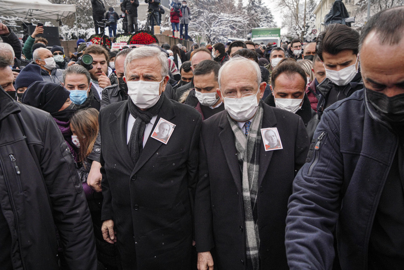 ugur-mumcu-olumunun-29uncu-yilinda-anildi-3734-dhaphoto12.jpg