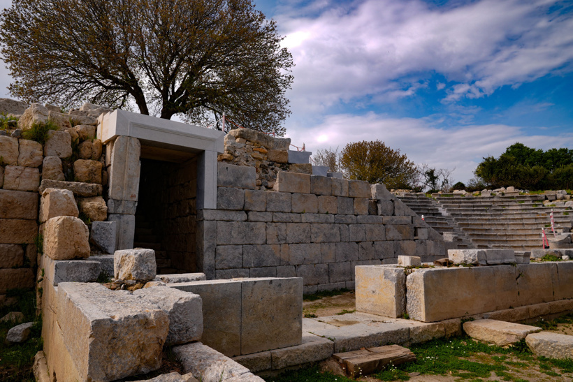 aa-20250401-37506831-37506824-antik-donemin-sanatcilar-kenti-teosta-tarihi-miras-ayaga-kaldiriliyor-min.jpg