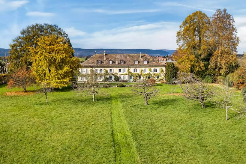 audrey-hepburn-swiss-villa-for-sale-021325-2-7a8f1dbef7844494a7b5e750dbef7503.webp