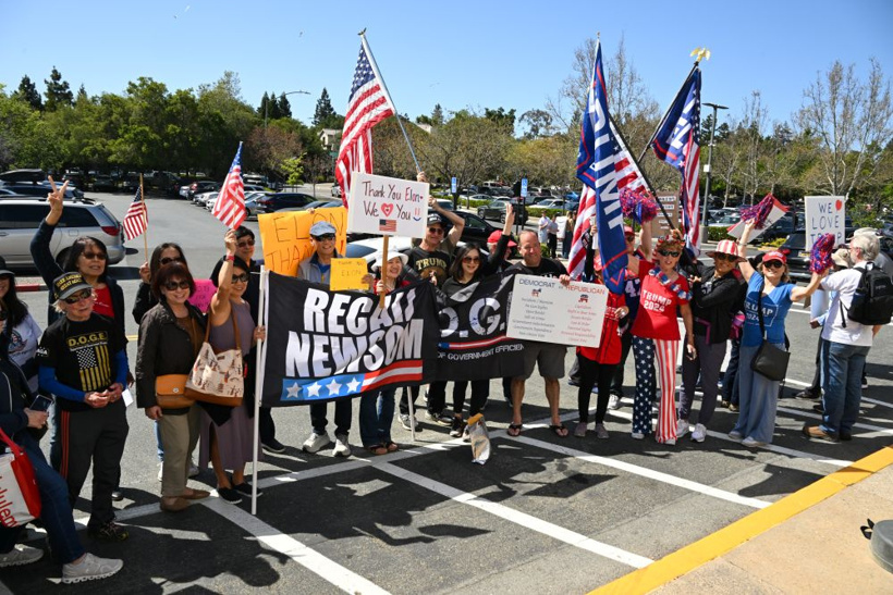 aa-20250413-37617138-37617117-californiada-tesla-karsiti-protesto.jpg
