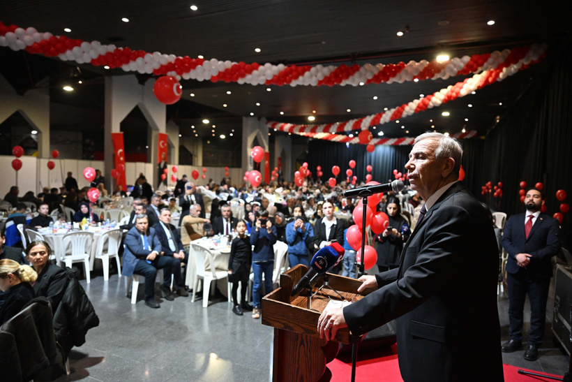 aa-20260314-40826582-40826575-abb-baskani-yavas-sehit-aileleri-ve-gazilerle-iftarda-bulustu-1.jpg