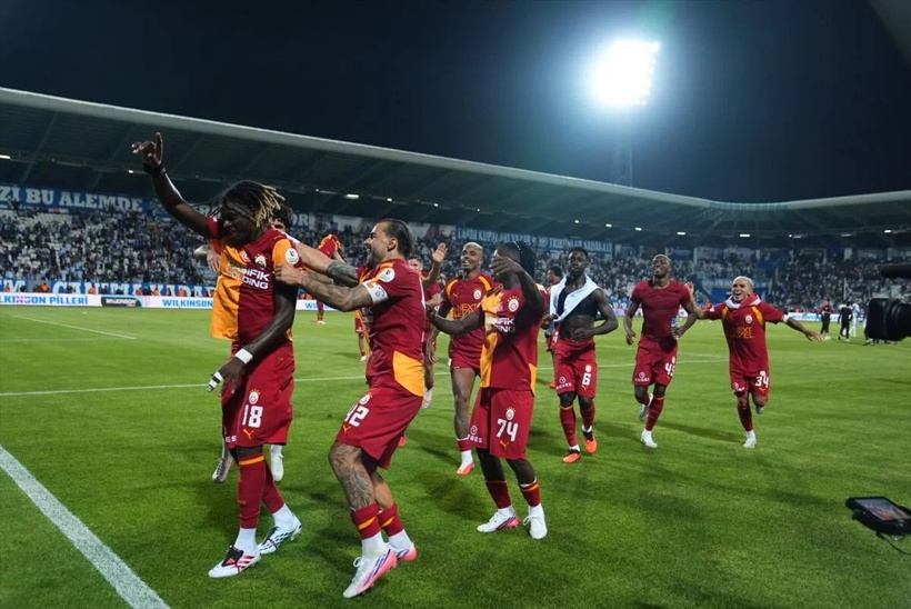 Galatasaray'ın yeni transferini Sinan Engin açıkladı: Önümüzdeki hafta gelecek - Fotoğraf: 2