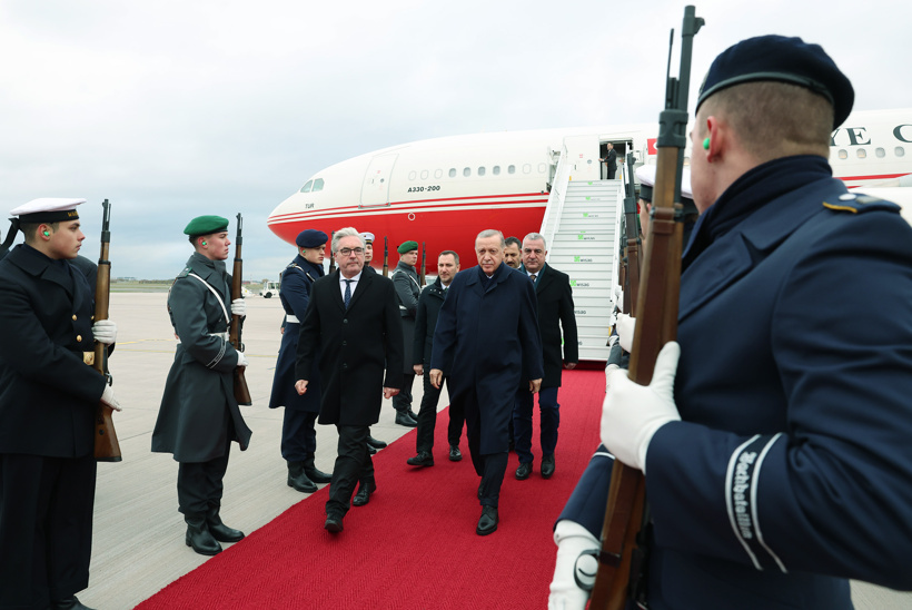 aa-20231117-32940236-32940234-cumhurbaskani-erdogan-almanyaya-vardi.jpg