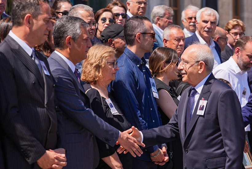 Özgür Özel ile Kılıçdaroğlu butlandan sonra ilk kez aynı törende! - Resim : 3