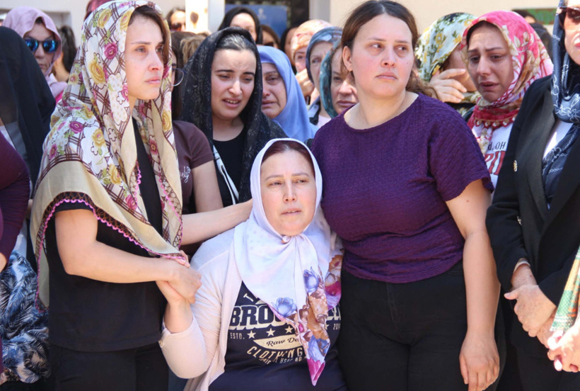 Irmak öğretmen memleketinde son yolculuğuna uğurlandı! Gözyaşları sel oldu - Resim : 2