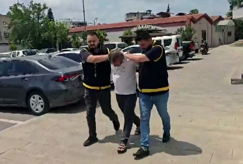 12 yaşındaki çocuğa yankesicilik yaptırdı: O anlar saniye saniye kaydedildi - Resim : 3