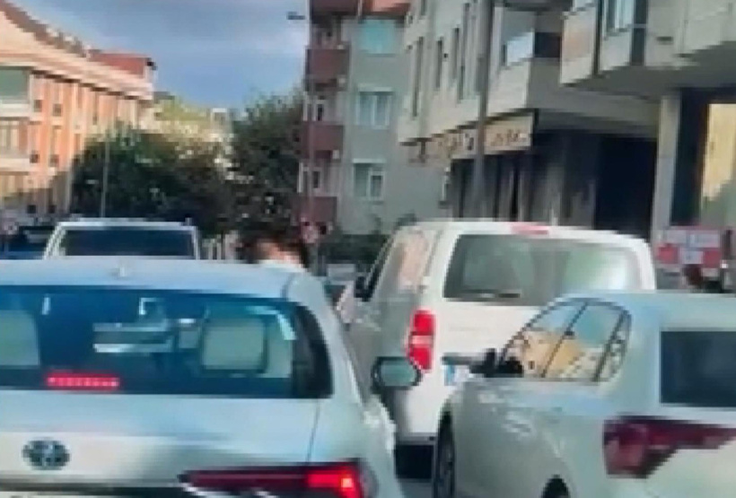 Ters yönden gittiği için kendisini uyaran esnafa 'Buranın emniyet müdürü sen misin?' dedi - Resim : 5