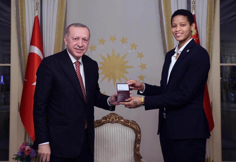 Melissa Vargas operasyonu 4 saatte bitti: Transferin detayları ortaya çıktı - Fotoğraf: 18
