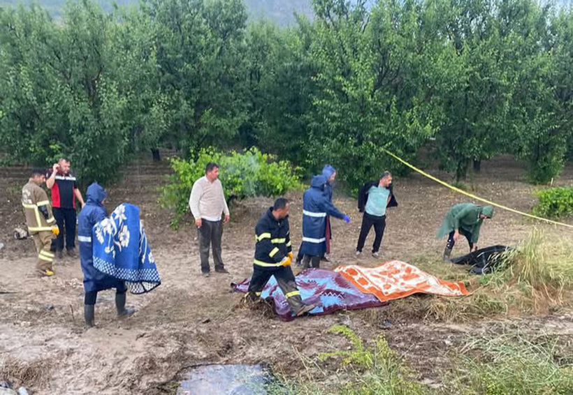 Tur otobüsü devrildi: 4 kişi öldü, 5'i ağır 26 yolcu yaralandı - Resim : 1