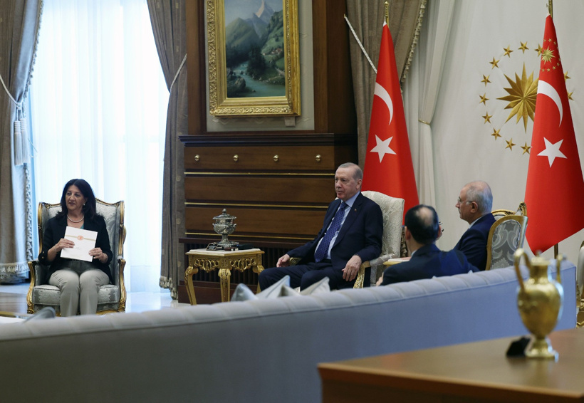 İmralı Heyeti Beştepe'de Erdoğan ile görüştü - Resim : 2