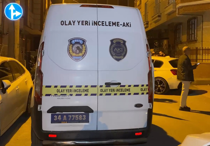 Sokak ortasında motosikletli saldırgan dehşeti: Dükkan önünde otururken vuruldu - Resim : 2