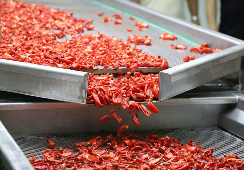 13-14 kilo domatesten sadece 1 kilo çıkıyor: Her yıl 40 bin ton üretiliyor - Fotoğraf: 3