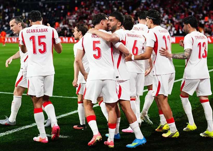 Türkiye Fransa işte ilk 11: Montella'dan sürpriz karar - Fotoğraf: 8
