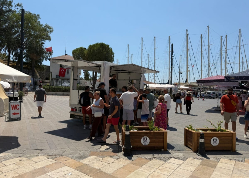 Verdiği sözü tuttu: Greenwood gelince lokmalı kutlama yaptı - Resim : 3